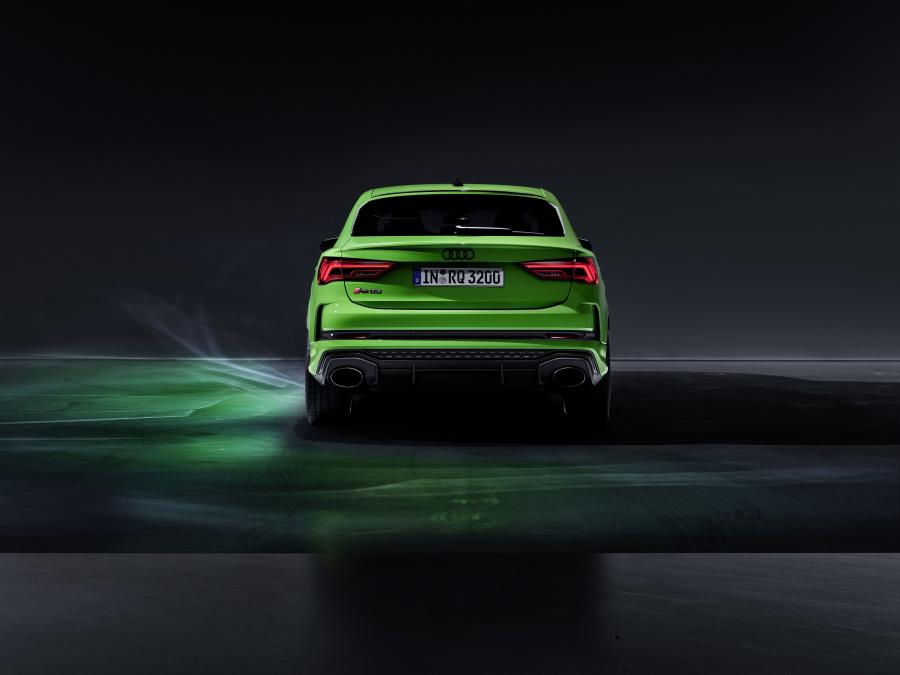  Audi RS Q3 Sportback 2019 года  (WW) (фото 17 из 71)
